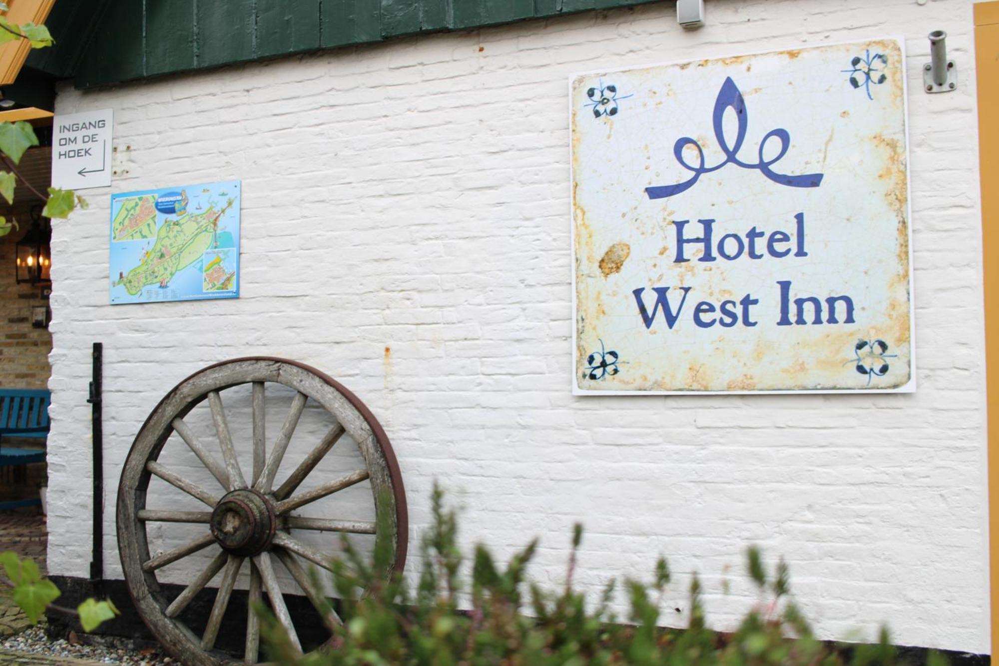 Hotel West Inn Hippolytushoef エクステリア 写真